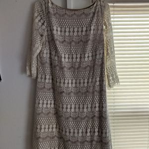 Lace detailed dress